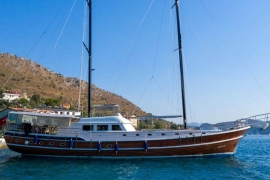 Goleta Queen Duru