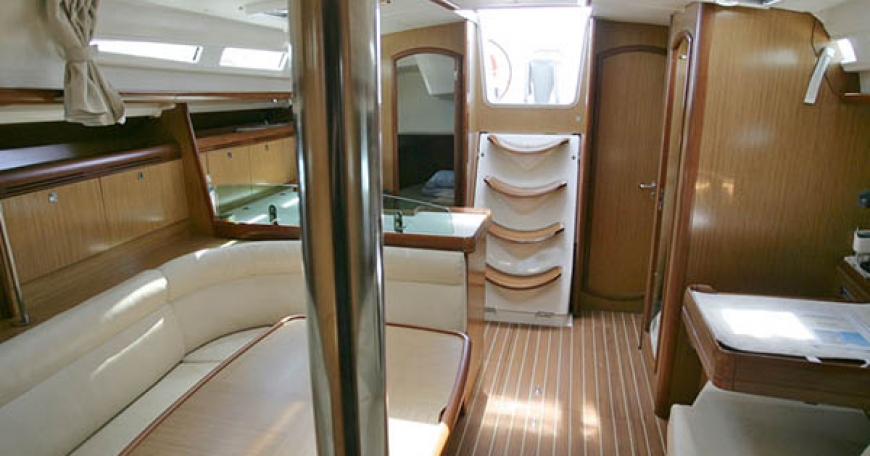 Sun Odyssey 42i