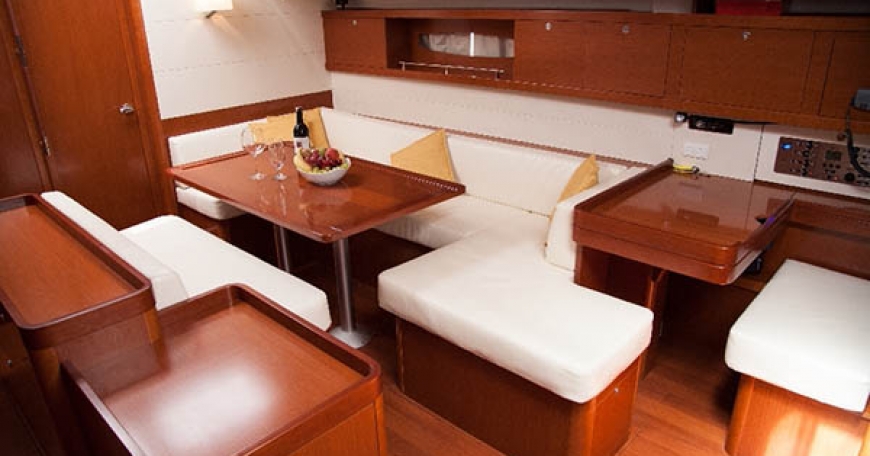 Oceanis 50 Family
