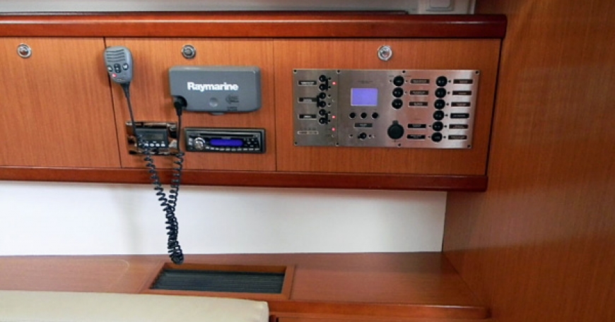 Oceanis 43